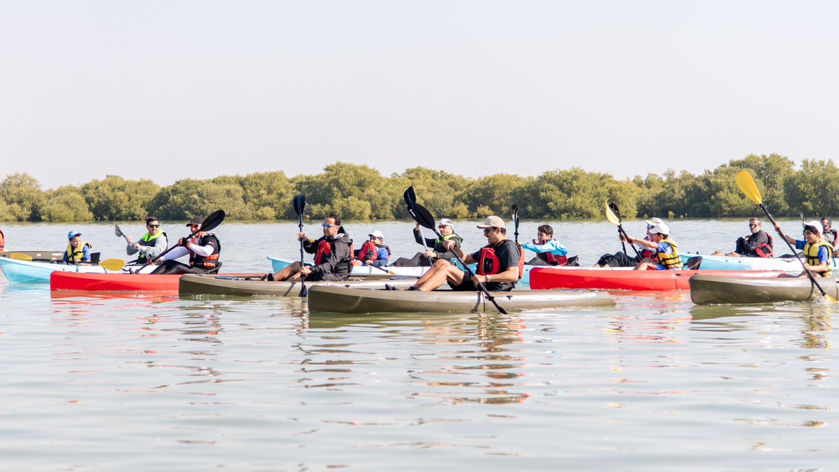 dohanews's tweet photo. Qatar's Amir, Sheikh @TamimBinHamad joins in the National Sports Day festivities, enjoying a rowing session on Ghannam Island. https://t.co/RKiC4qiIfm