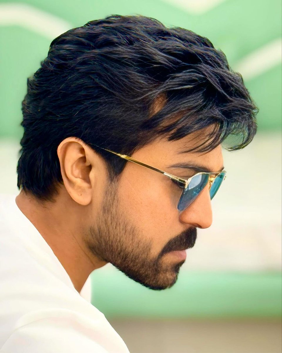 CinemaParking's tweet photo. #RamCharan's dapper look 🔥 https://t.co/pRTOcFTonj