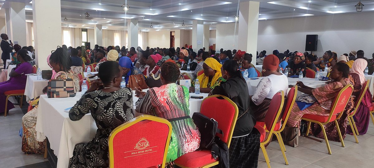 HotelSoloHites's tweet photo. On going workshop for GROW project by ministry of gender at SOLO HITES HOTEL in Masaka city #govermentofuganda #worldbank #psfu #growproject #ministryofgender #exploremasakaregion #tourismbuganda #privatesectorfoundationuganda https://t.co/E2mJhwABGv