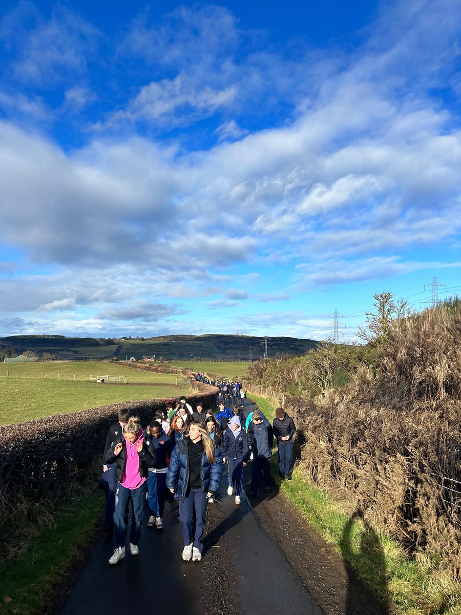 Yesterday afternoon almost 500 Senior School pupils walked a 10k route to raise funds for the My Names Doddie Foundation 🥾🚶 Anyone who would like to support the pupils fundraising effort can do so via the below link 👇 My Name'5 Doddie Foundation myname5doddie.enthuse.com/Strathallan