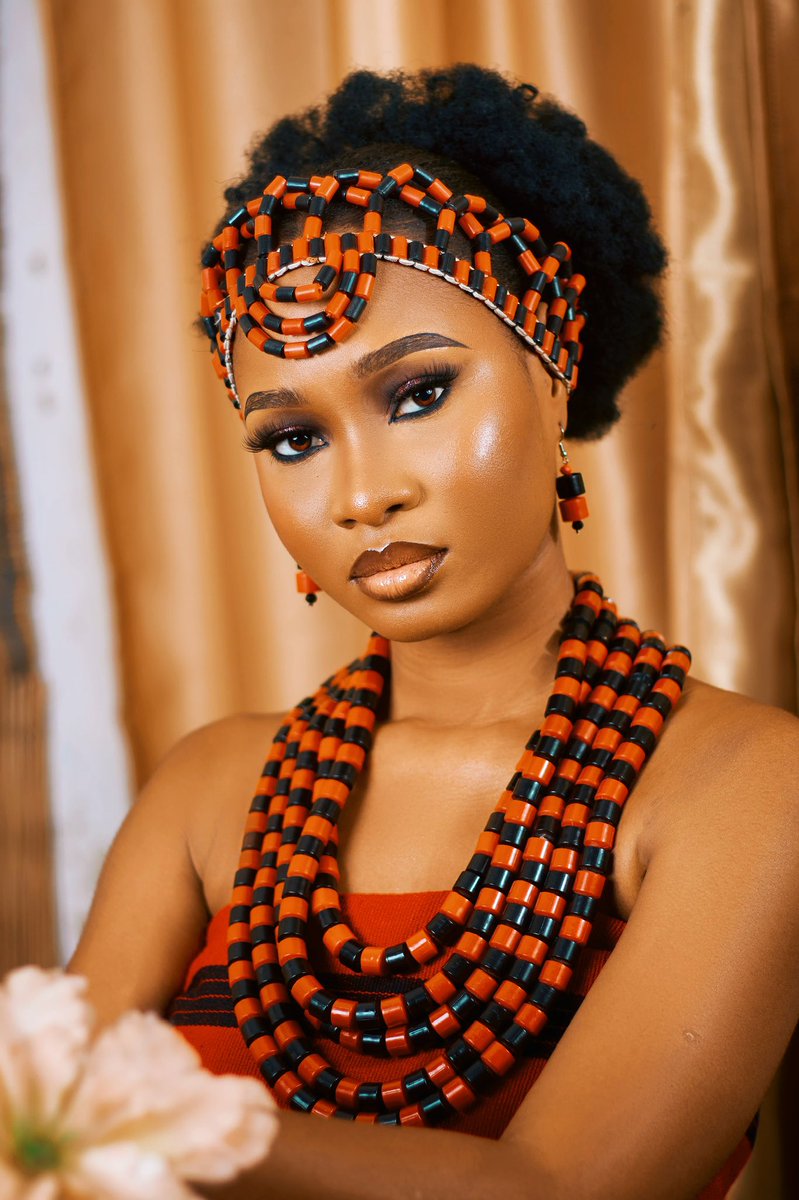 queenabah_'s tweet photo. Proudly Idoma🙈❤️
💄 @blueycastle
📸 @NemmyMedia https://t.co/RfsYFTKl0V