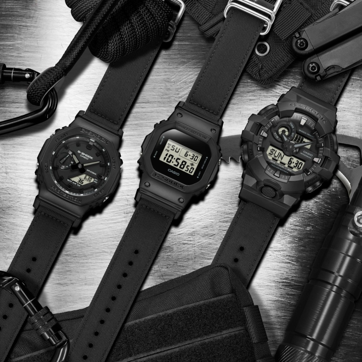 UTILITY BLACK 🖤 Testez les limites de la robustesse absolue avec le dernier modèle de montre aux bracelets Cordura. Modèles disponibles dès à présent sur notre site : brnw.ch/21wGVhb ou au G-SHOCK Store de Paris ⌚️ : GA2100BCE-1A, GA700BCE-1 & DW5600BCE-1