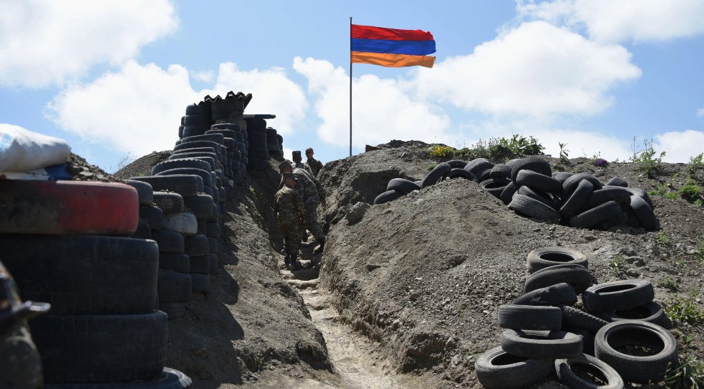 Four Armenian soldiers have been killed in a fire fight with Azeri forces on the two countries’ shared border, threatening to destabilise efforts to defuse a 30-year conflict aje.io/qazk3f