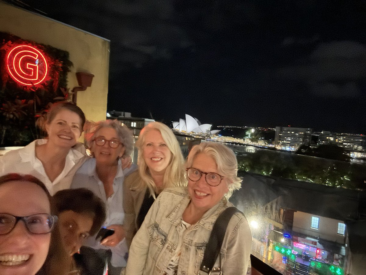 Pleased to help celebrate the outstanding career of @ArianneVerhagen at two lovely Sydney rooftop events last week. One with her @UTSPhysio team, colleagues from @UTSEngage @msk_health @neuraustralia and the other with @rejoovrunners, the group where Arianne and I run.