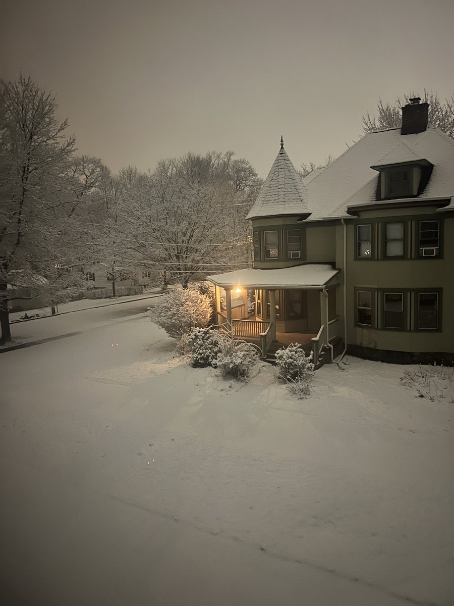 NoBuzzJoe's tweet image. Completely snow covered here in Ramsey, NJ.

@nynjpaweather 
@NWSNewYorkNY 
@AWxNYC 
#njwx