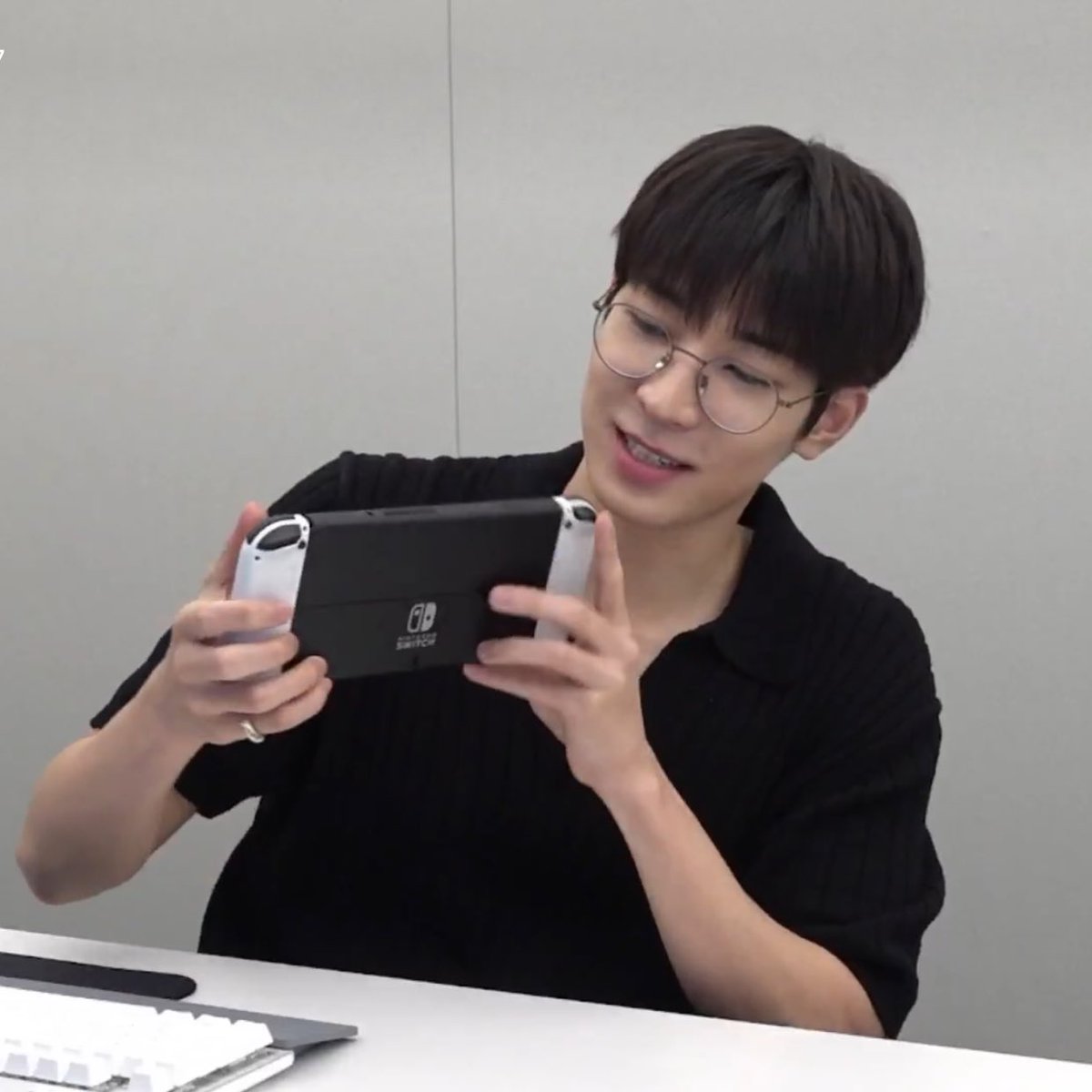 lalayo pa ba tayo? mina and wonwoo please. 🎮🤍