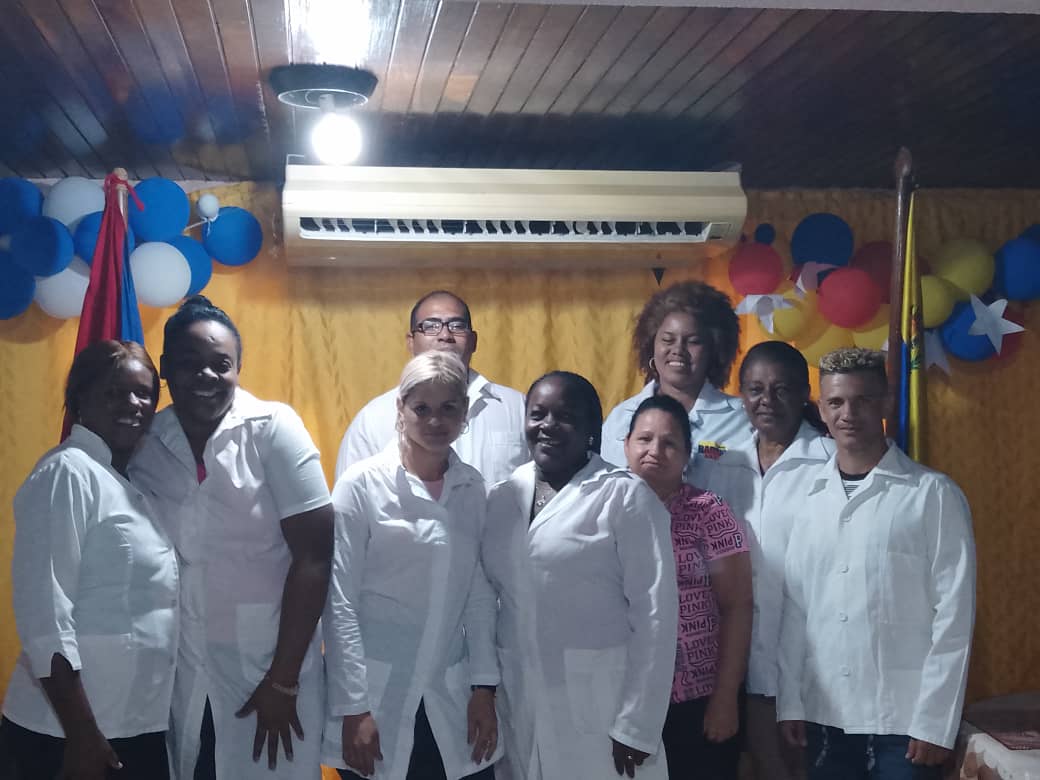 cubacooperaven's tweet photo. Acto de despedida en el estado Bolivar a colaboradores que regresan a la Patria con el deber cumplido.#CubaPorLaVida #CubaCoopera https://t.co/qvto3HxFaM