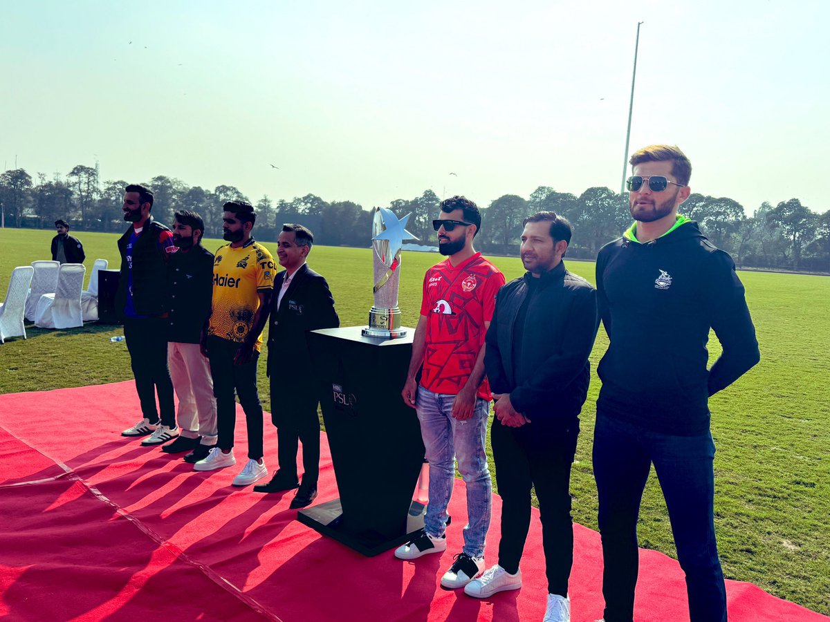 All Captains with #PSL9 trophy ✨.
All the Best to Captains for a thrilling #Event .
Best of Luck to <a href="/PeshawarZalmi/">Peshawar Zalmi</a> and <a href="/babarazam258/">Babar Azam</a> 🥰
#babar #bobby #PSL9 #shaheen #Cricket #ElectionResults #SuperBowl #TrendingNow #feb #WrestleMania #wwe
