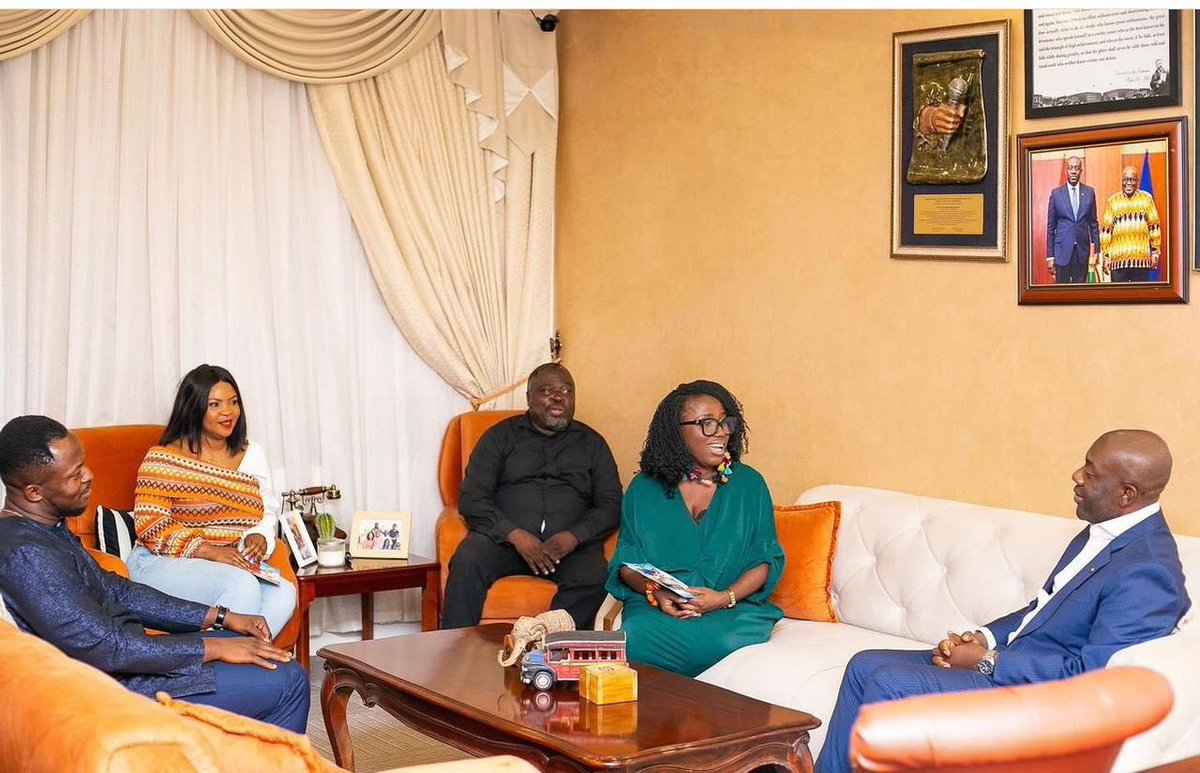 TheTPatriots's tweet image. .@dianaantwihamilton has paid a courtesy visit to the Minister for Information, Kojo Oppong Nkrumah, to officially inform him about the 10th anniversary celebration of #AwakeExperience and extend an invitation to the event. This is the doing of the Lord. Tickets for Awake…