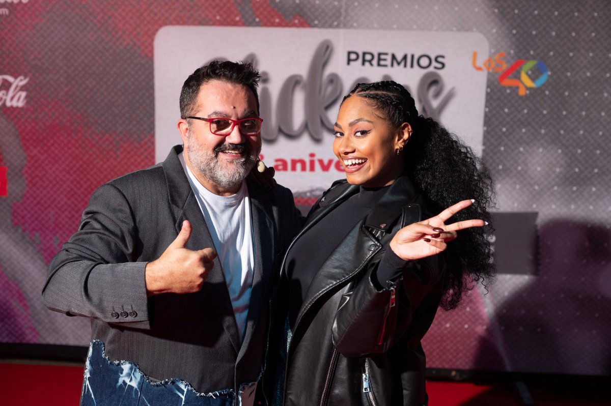 click_roll's tweet photo. ¡Hoy en #ClickandRoll celebramos el #DíaMundialDeLaRadio! 🙌❤️

Y en este día tan especial, reconocemos no solo los 100 años de radio en España, sino el orgullo de dar voz a los jóvenes talentos de #Canarias🤩

@icdcultural @elaboradoaqui @CocaCola @Los40_Canarias https://t.co/dHrufbDWfk