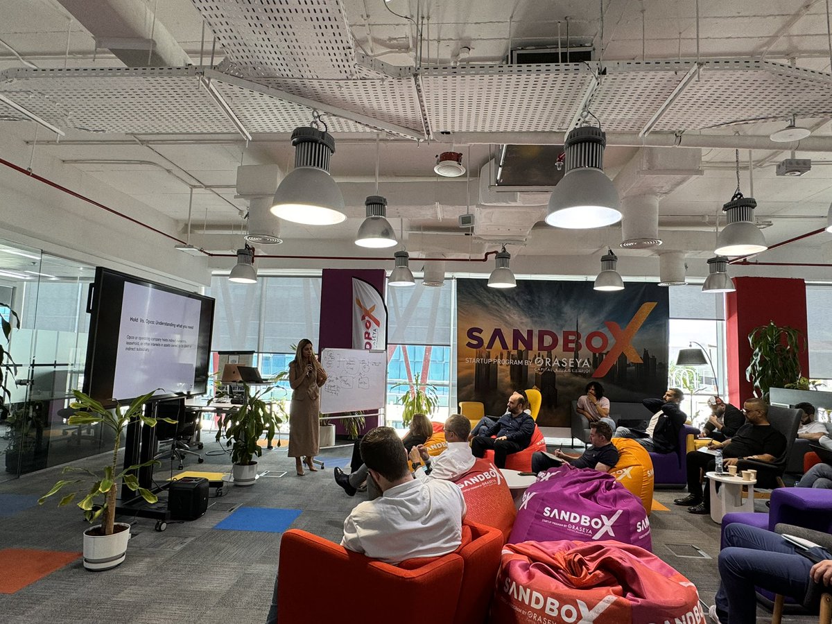 Our <a href="/LexyomLaw/">Lexyom</a> team giving a workshop on "Corporate Governance" to amazing Startups in Dubai. Kudos to <a href="/0xNadine/">NADINE</a> and the team 💎