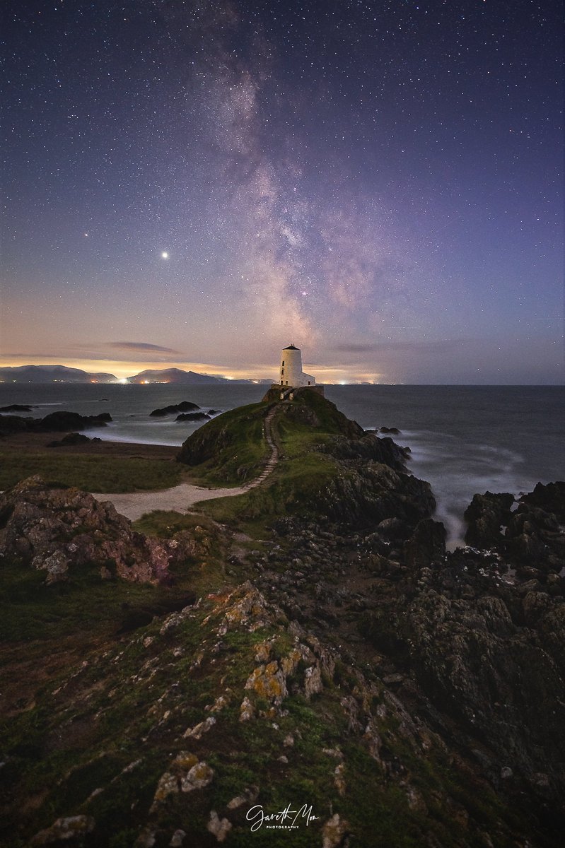 Gareth Mon Jones tweet media