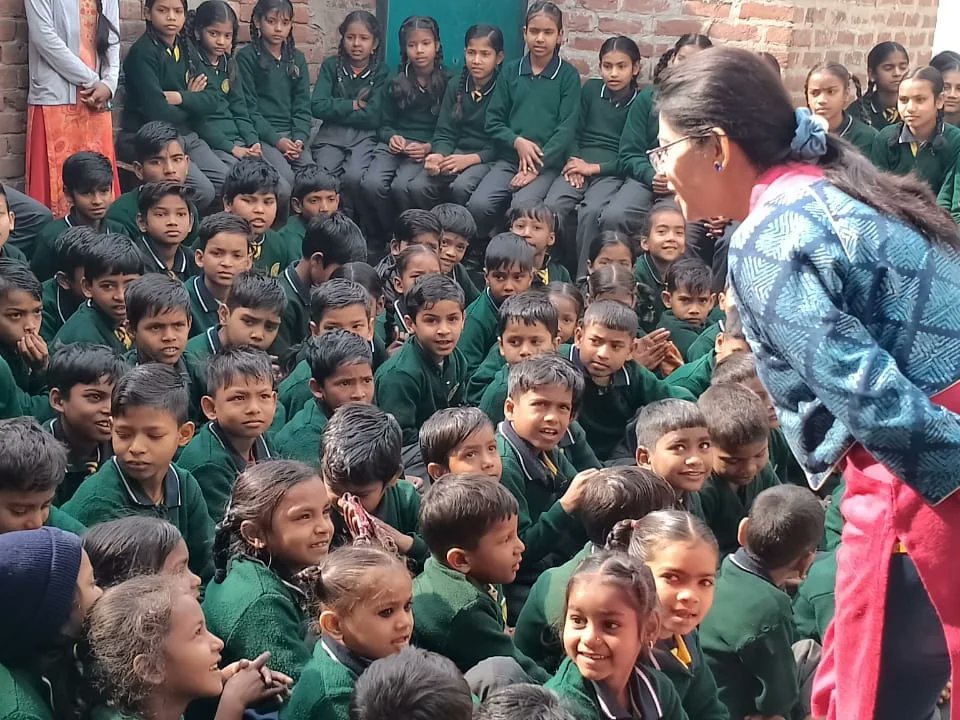prasanchetas's tweet photo. Empowering Little Guardians 💪🤝🗣️

Prasanchetas Foundation Joins Forces with Vriddhi Foundation as Director Manjula Sularia Educates Toddlers on Safe Touch, Unsafe Touch, and Self-Defense Techniques for Handling Unsafe Situations 🗣️💪💡📍

#Empowerment #ChildSafety https://t.co/BFRTC7IZ7l