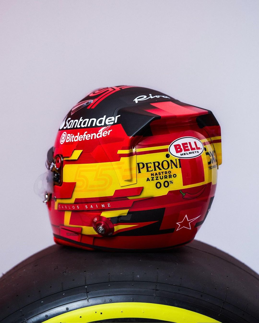 Carlos Sainz Ferrari helmet for 2024 F1 championship