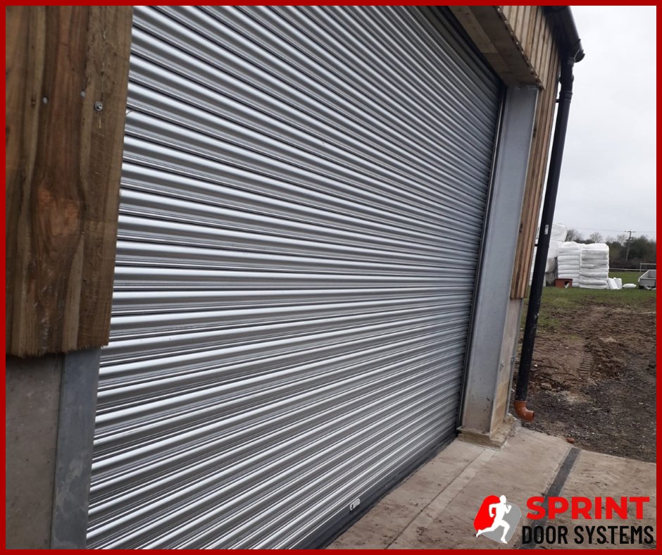 🚜 New Oak Farm in Hertfordshire just got a major upgrade with custom Roller Shutter Doors by our team! Tailored for their warehouse,  these doors enhance security & efficiency. 
📞 01923 350045  
📧 sales@sprintdoorsystems.co.uk
#Sprintdoorsystems #FarmSecurity #Hertfordshire