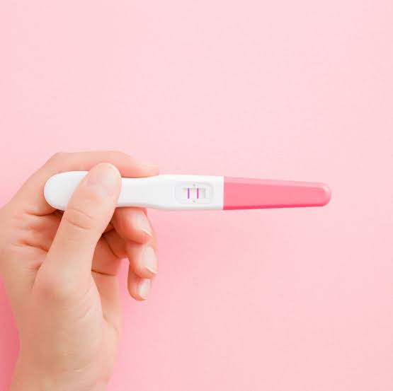 osemagnum's tweet photo. POSITIVE PREGNANCY TEST GUIDE. 

Facts about this (a doctors guide)...

- A positive pregnancy test is most times a thing of joy for expecting couples.

- Keep the result to yourself and your inner circle(two of you). I'm not being superstitious...or anything. 

Open thread... https://t.co/OjqmAOIpSe