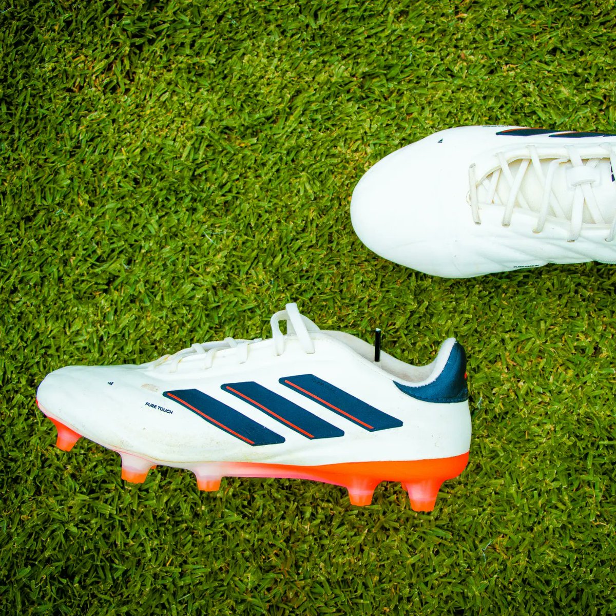 Kholosa_Biyana's tweet photo. The boots are just class Mate,🤝 Starting the year Strong!
#Copa #CopaPure
@adidasfootball @adidasZA https://t.co/o4VArv1Gab