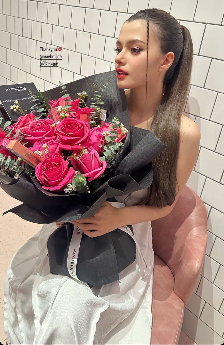 beccccckyyyy's tweet photo. Thank you @Maybelline_TH 💐 💕

#beckysangels https://t.co/c3S87fSinI