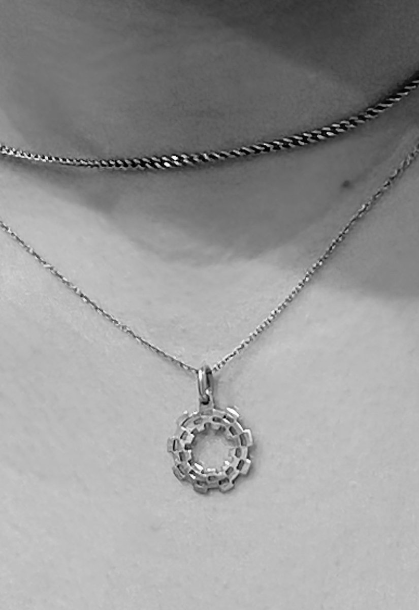 Had this little silver DCC pendant made a few months ago for friends and family and now after one of them had been gifted, its cuteness can be shared with the world 😍 <a href="/NBThieves/">Nothing But Thieves</a> <a href="/stefaniereines/">Stefanie Reines</a> <a href="/NBTJoe/">Joe Langridge-Brown</a> @NBTConor <a href="/DomCraik/">길가메시의유일한약점모르간르페이의첫번째아내세탄타의범인류사에서재회한어릴적첫사랑오베론이유일하게더</a>
