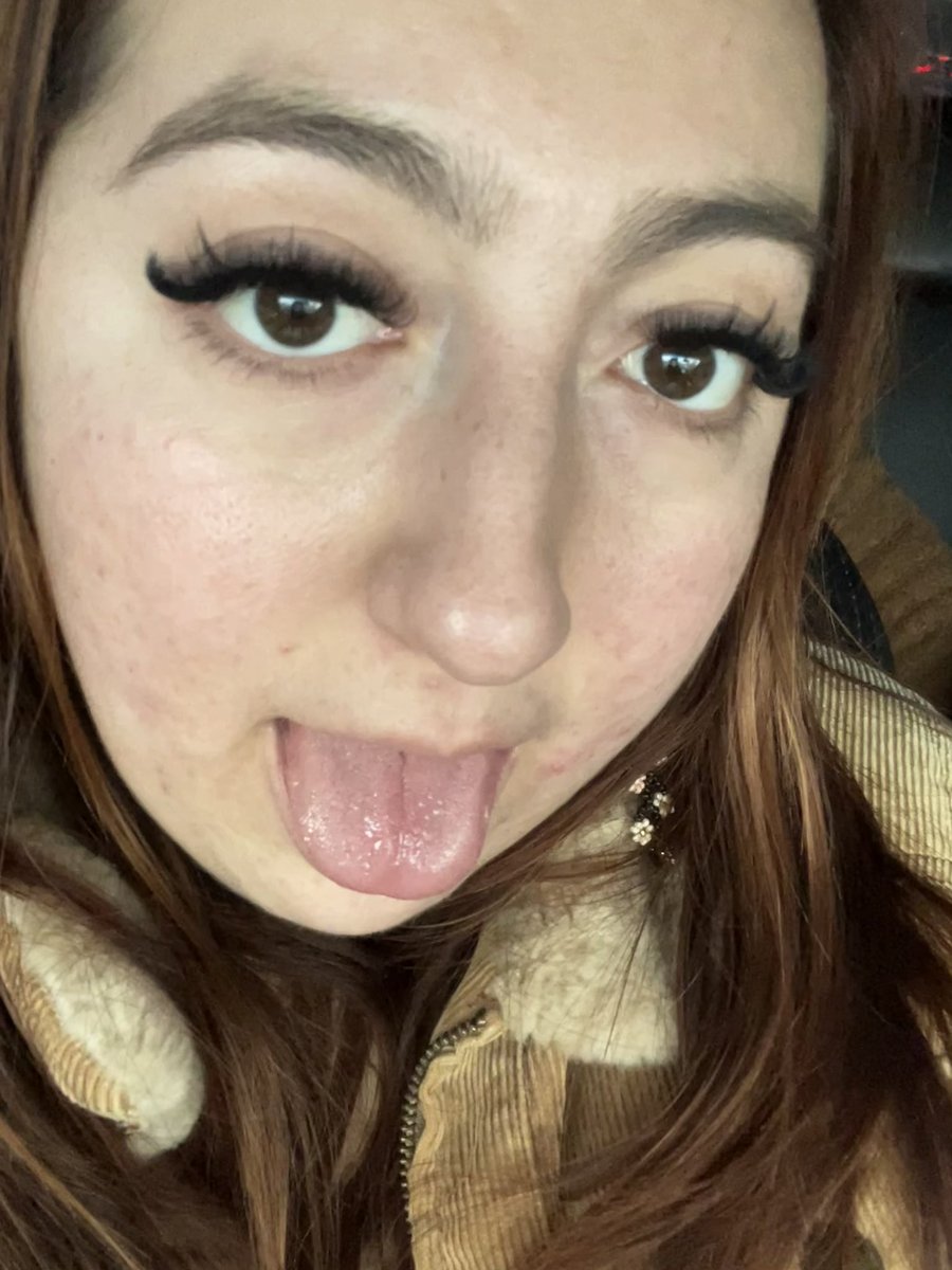 crystalcperf's tweet image. silly little flicks of me with my new lash set 😗😁😙😛