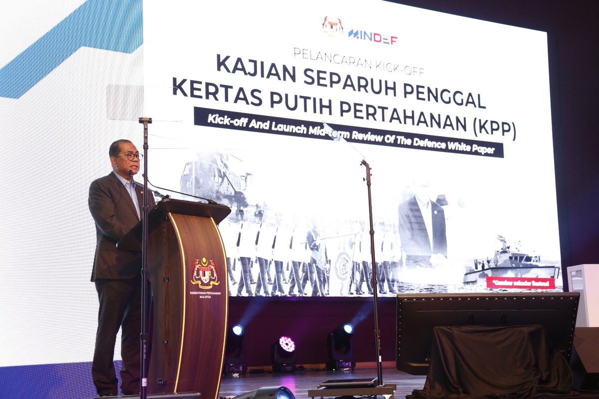 tldm_rasmi's tweet image. 13 Feb - Panglima  Tentera Laut, Laksamana Tan Sri Abdul Rahman bin Ayob telah hadir ke  majlis Kick Off Kajian Separuh Penggal Kertas Putih Pertahanan yang disempurnakan Menteri Pertahanan, YB Dato’ Seri Mohamed Khaled bin Nordin.
#MindefUpdate
#KPP