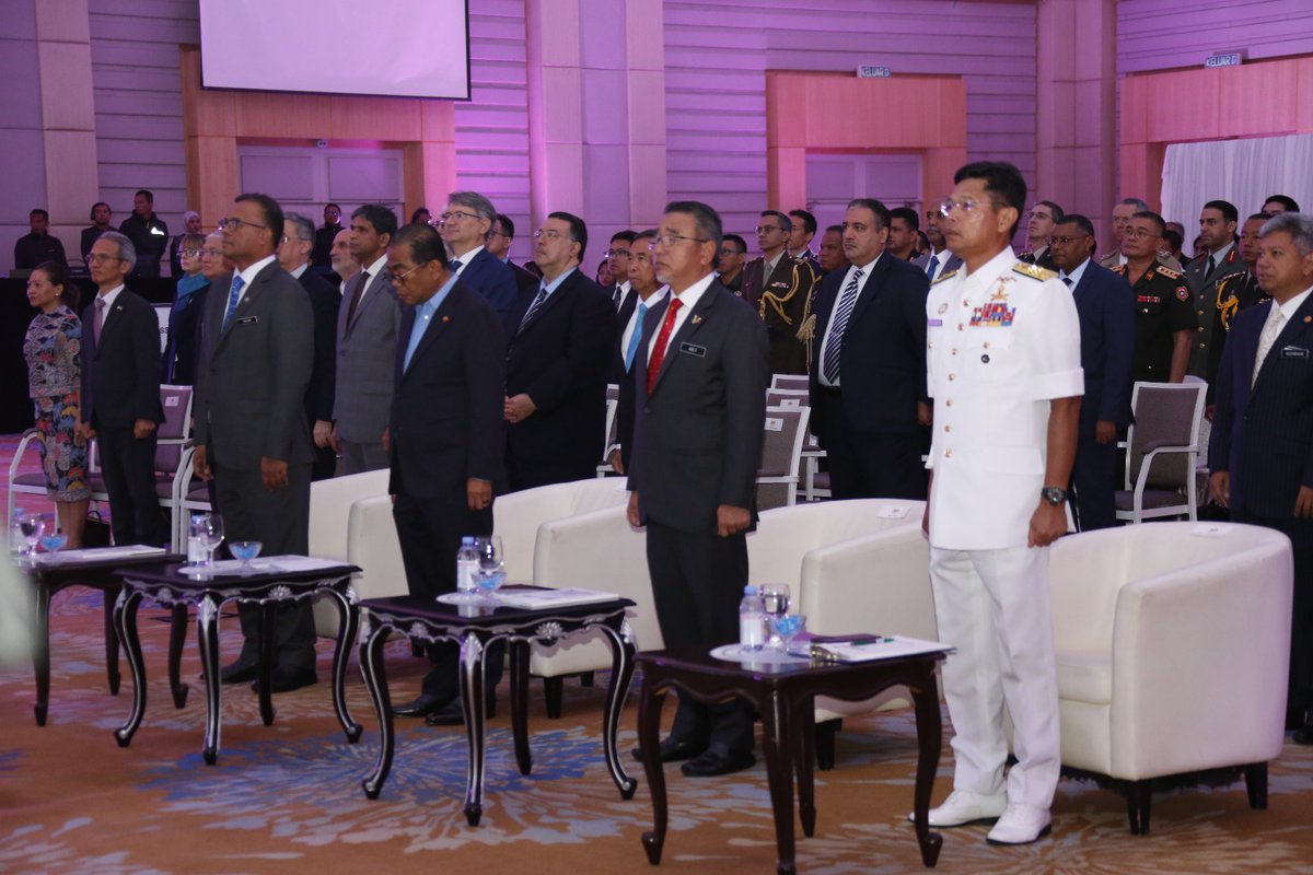tldm_rasmi's tweet image. 13 Feb - Panglima  Tentera Laut, Laksamana Tan Sri Abdul Rahman bin Ayob telah hadir ke  majlis Kick Off Kajian Separuh Penggal Kertas Putih Pertahanan yang disempurnakan Menteri Pertahanan, YB Dato’ Seri Mohamed Khaled bin Nordin.
#MindefUpdate
#KPP