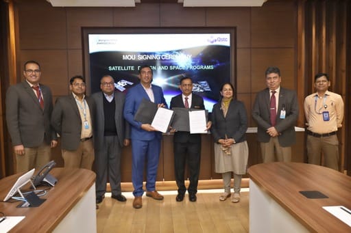 BEL_CorpCom's tweet photo. BEL &amp; QSTC Inc, Canada, have signed an MoU for venturing into domain of space. Mr KV Suresh Kumar, D(Mktg), &amp; Mr Gurvinder Chohan, CEO, QSTC, signed the MoU, a milestone in BEL's journey to provide end to end solutions (ground to space), in line with GoI's Atmanirbharbharat drive https://t.co/8AYf2A6Sxq