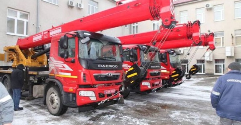 Ener_Community's tweet photo. 🚚 Truck cranes deployed in 🇺🇦
#UkraineEnergySupportFund backed by #Germany and implemented by #KfW, delivers three truck cranes to the #Kharkiv region, heavily affected by the ongoing hostilities.
Learn how they will be used ⤵️