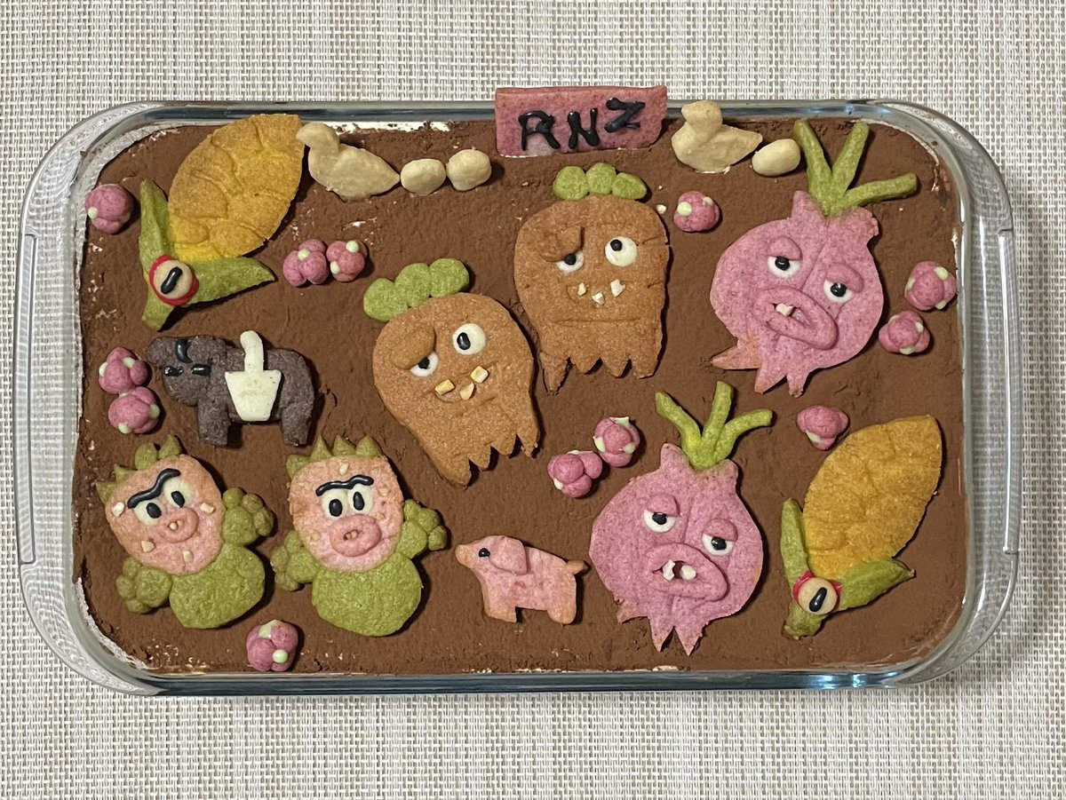 妻（RNZ）の作ったアトミクロップス農場。
ティラミスの土壌にクッキーの野菜達。
#Atomicrops #アトミクロップス