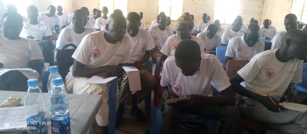 LifeRlc's tweet image. RLC with support from UNICEF aided teachers expand access to high quality education in Aweil East County by training them.
The Red &amp;amp; White color denotes Unity, which are also colors for valentine.

HAPPY VALENTINE FROM RLC IN ADVANCE?