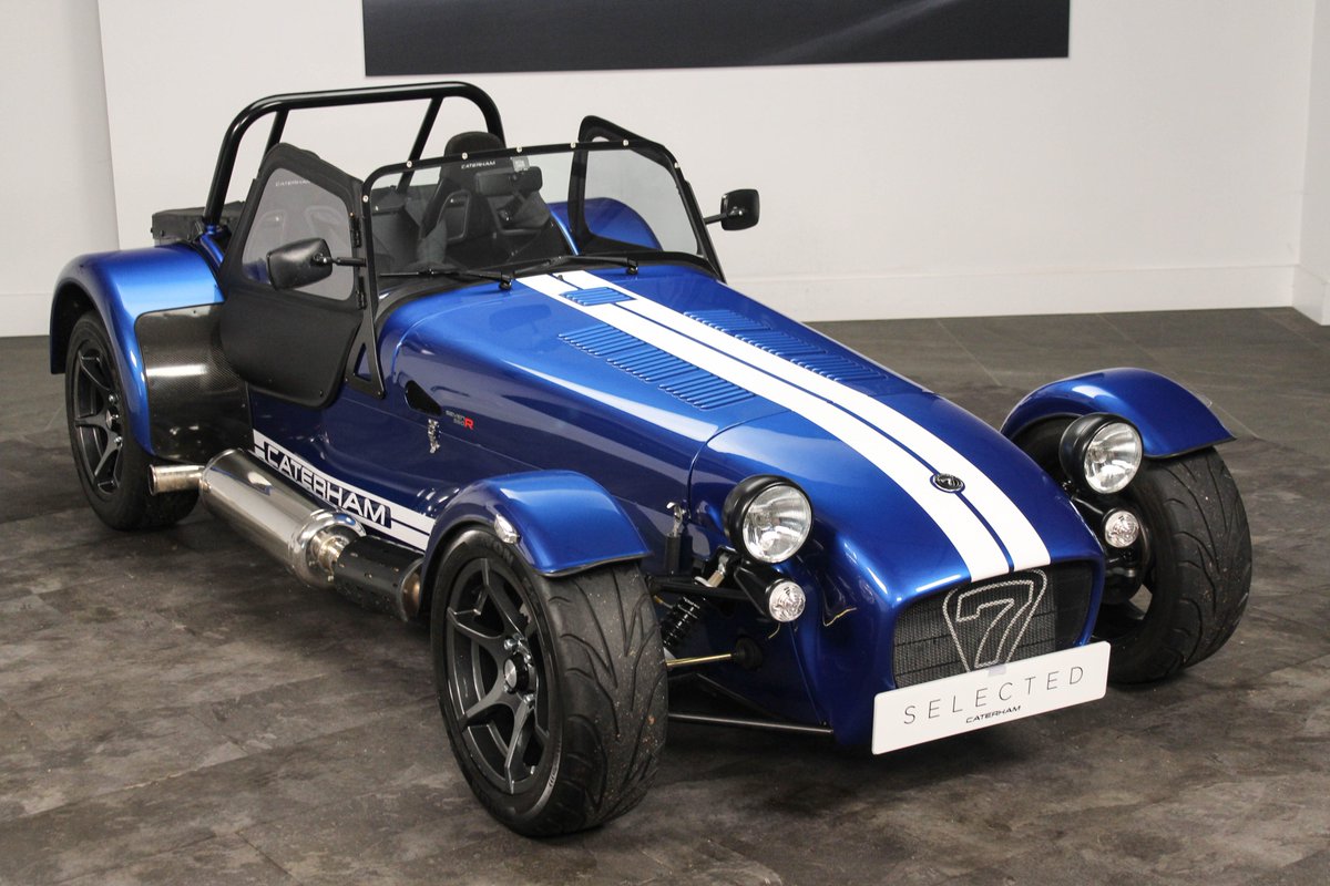 hwmcaterham's tweet photo. Which 360R would you want to take home? Viper Blue or Hyper Green? Full details of these can be found on our website, follow the link below.
https://t.co/v9kaZnHhrV
#hwm
#caterham
#trackcar
#360R
#forsale
#surrey https://t.co/3kaLSxigyT