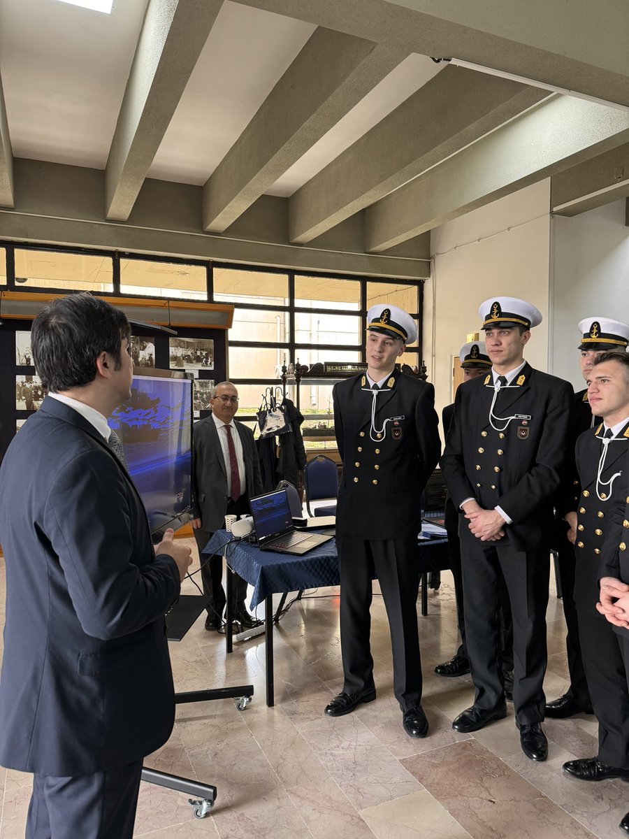 Deniz Harp Okulu’nda gerçekleştirilen
"Askeri Eğitim ve Öğretimde Artırılmış Gerçeklik ve Sanal Gerçeklik Eğitim Etkiliği" Fuar’ında
CEY Savunma olarak yer almaktan büyük bir gurur duyuyoruz.
Geleceğin değerli komutanlarına geleceğin teknolojisini tanıttık.🇹🇷