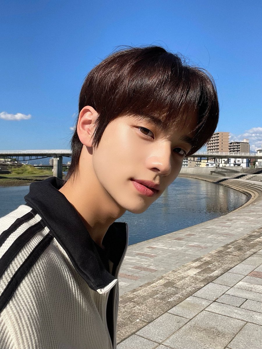 twsboys's tweet image. shinyu weverse update 🧸