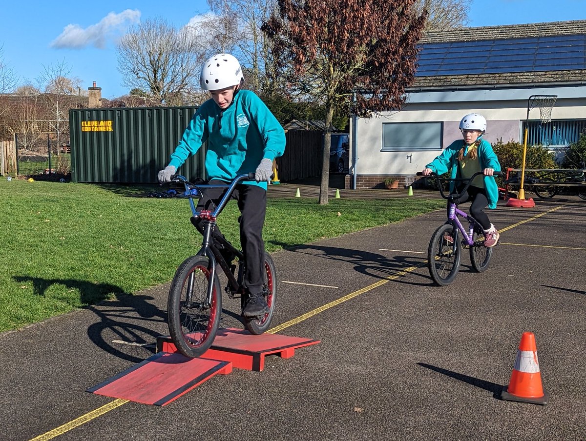 bg_primary's tweet image. Mike Mullen BMX Academy visited our school and led workshops with KS2 throughout the day. The children had lots of fun and learnt some tricks! A real confidence boost for many, in learning a new skill. @MikeBMXAcademy @SouthCambsSSP