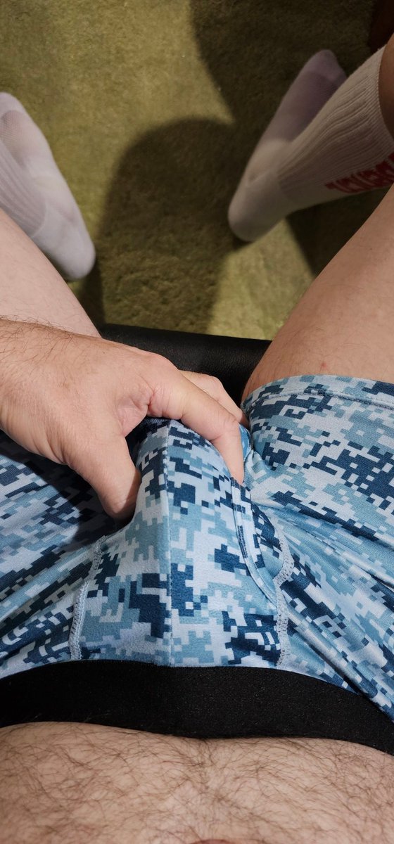 iwantpantyhose's tweet photo. Show me some pantyhosed butts in comments for me to smash. #dickpic #dickinundies #hardon #horny #sharepantyhose #pantyhoseass #woodsready #wanttosmash #takeitdeep #fuckme https://t.co/WwJmZEgzSB