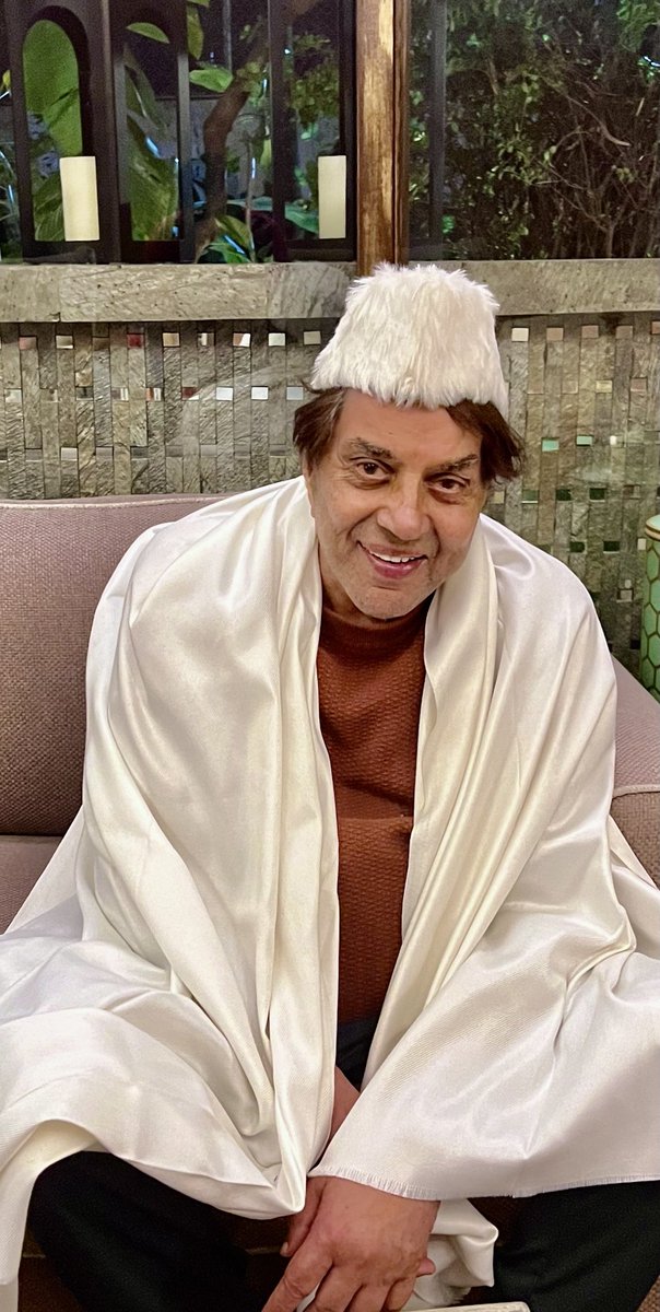 dr_deepakmehta5's tweet photo. @aapkadharam Paaji pranam..aapka video dekh kar majaa aa gaya. Aap ek khushdil nek insaan hain. Yeh baat aapke chehre par aur aapki baato se saaf dikhayi deti hai. Aap yun hi khush rahe, swasthya rahe aur mast rahe..aapke liye meri yahi kaamna hai. Love you paaji 🙂🥳❤🙏 https://t.co/mfFF3bPxpr