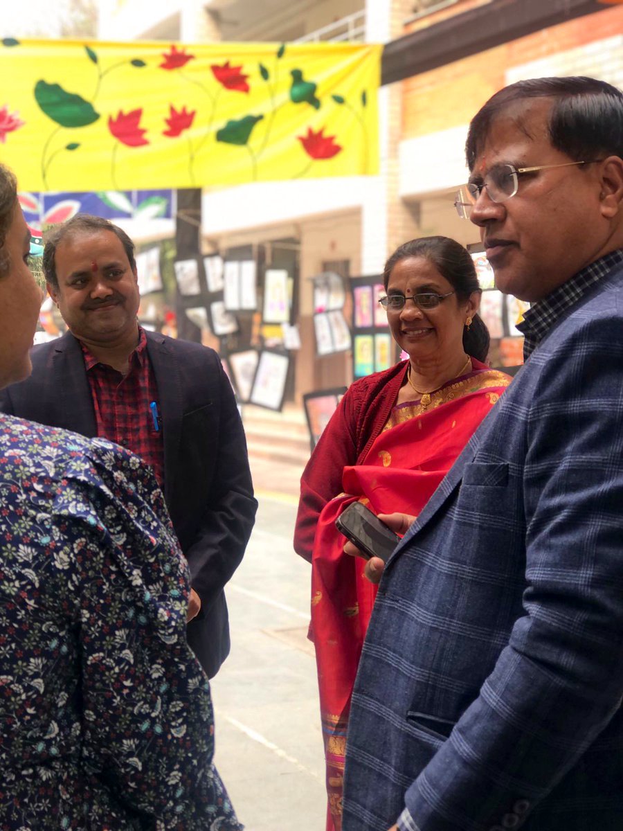 Dir_Education's tweet photo. Dr. @ashokktyagi1 @ddesouth graced the #KalakritiAnArtFestival at @ggsss1923080 

He appreciated the efforts made by @NalandaWay, our knowledge partners, and suggested how this can help students to make careers in different art forms as well. https://t.co/BzBgKXREfR