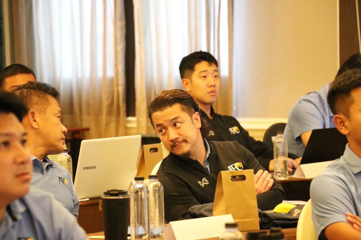 _x_wk's tweet photo. 📚🎓⚽️ ✅ โค้งสุดท้าย 🔜🏁 | AFC Pro License | Final Module | 5-16 Feb 24
#FAThailand #Coacheducation #AFCProDiploma #afcprolicense #บอลไทย #ฟุตบอลไทย https://t.co/zdxzX4r0Pf