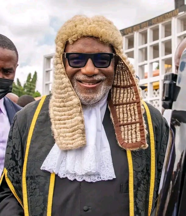 OlugbengaOEdema's tweet photo. Governor Akeredolu was an exceptional leader from his time as the President - Law Students’ Society and was a member of the National Union of Nigerian Students (NUNS).

He remained a strong voice, a man of action. https://t.co/La5gNFKjGV