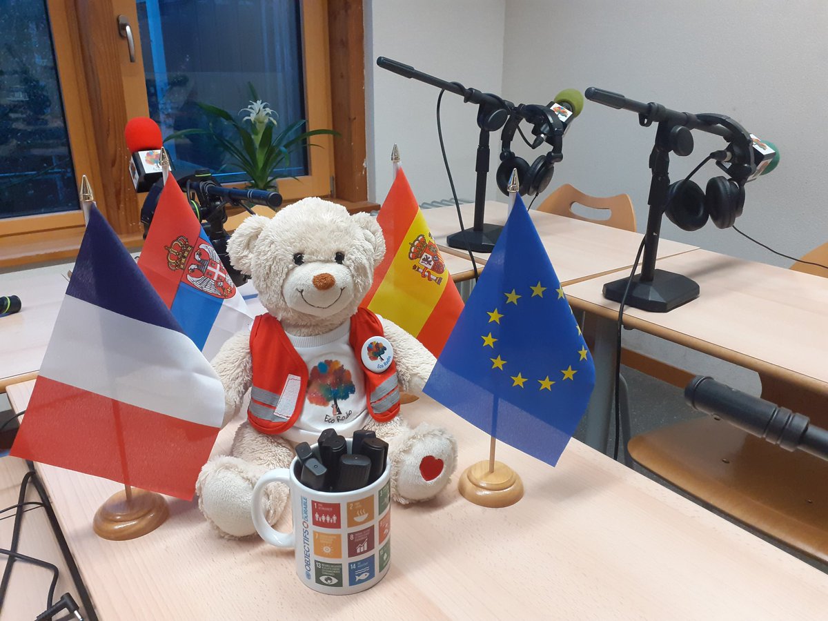 #JournéeMondialeDeLaRadio
L'occasion d'écouter les podcasts réalisés dans le cadre du projet #eTwinning 🇫🇷🇪🇸🇷🇸 autour de l'olympisme et des #ODD.

📻 sites.ac-nancy-metz.fr/sdgs-radio/202…