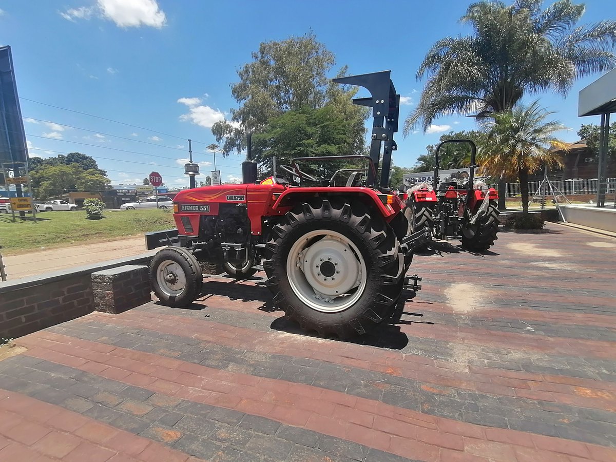EicherClover's tweet photo. Eicher 551 is one of the best inventions of the Eicher tractor brand with excellent technologies and furnished with highly advanced farming solutions.
Available ex-stock.
Contact us on 0778211003 for more information.
#cloverleafeichertractors #eicher551 https://t.co/f9ja9rhA2S