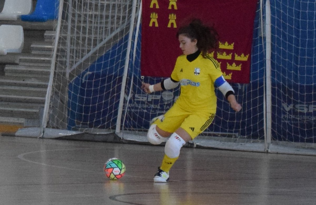 FutsalRFGF's tweet photo. 📸 𝑨𝑫𝑰𝑨𝑵𝑻𝑬 𝑮𝑨𝑳𝑰𝑪𝑰𝑨

😍 Sub 16 ♀️

#SelecciónGalega | #SentindoGalicia https://t.co/bBvmk28xiX