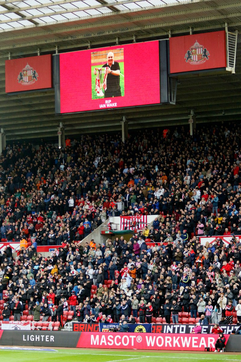 👀 I just finished watching the third season of 'Sunderland 'Til I Die'!

While it narrates sporting achievements, it once again emotionally strikes us, especially passionate Sunderland fans.

In memory of Louise Wanless and Ian Wake... ❤🤍

#SAFC • #SunderlandTiliDie