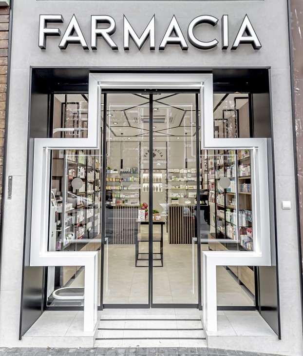 ReformasPergola's tweet photo. Fachada espectacular: equilibrio perfecto entre accesibilidad, seguridad y diseño atractivo
Farmacia Lucía López-Carballo Camino
Diseño y Mobiliario: AH Arquitectura
Reforma @pergolareformas

#DiseñoFarmacias #ReformasIntegrales #Accesibilidad 
#Reformas #ReformasPergola https://t.co/MXWq3Ttpqp