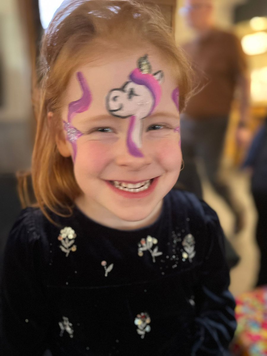 upartypeople's tweet image. A fun filled weekend of Christenings, makeovers, Weddings and 1st birthdays!
Super cute. Thank you to everyone who booked us!

#christenings #makeovers #makeupparties #facepainting #1stbirthdays