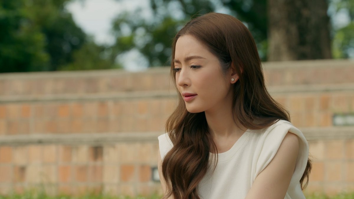 GMMTV's tweet image. ในใจลึก ๆ คุณหยินก็ยังคงนึกถึงคุณเรย์บ้างแหละ #FindYourselfTHFinalEP