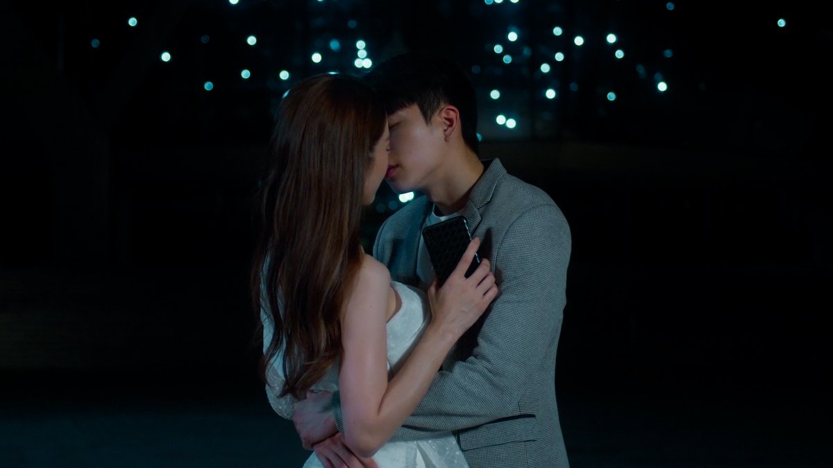 GMMTV's tweet image. แล้วคุณล่ะเชื่อในรักแรกพบมั้ย ? 💗 

จบแล้วนะคะ สำหรับ #FindYourselfTHFinalEP 
ขอบคุณทุก ๆ คนที่เดินทางมาส่งตัวละครทั้งสองคนอย่างงดงามนะคะ 
@cnonkul