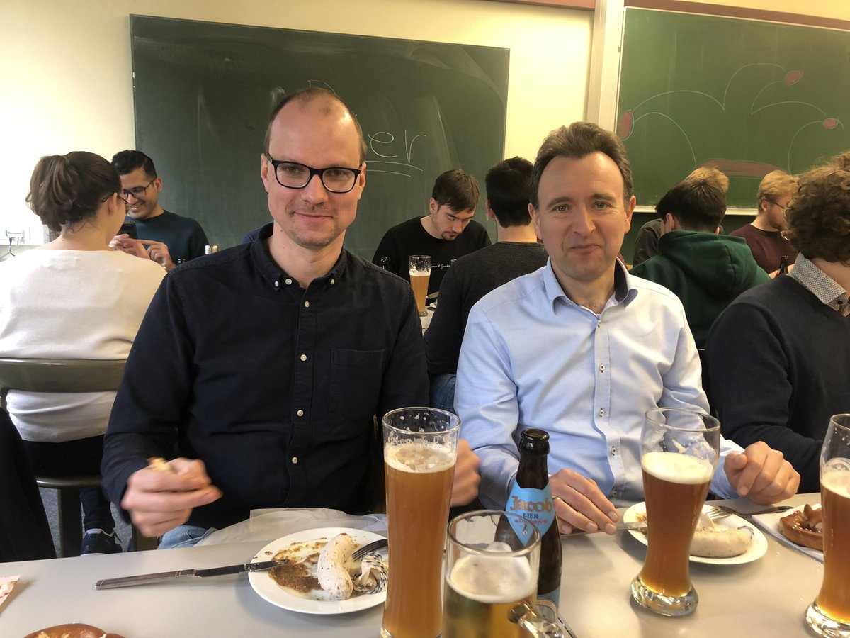 Is there a better way of celebrating Carneval Tuesday than with a traditional Bavarian white sausage breakfast? Celebrating with special guest @KretschmerLab from @TUChemnitz