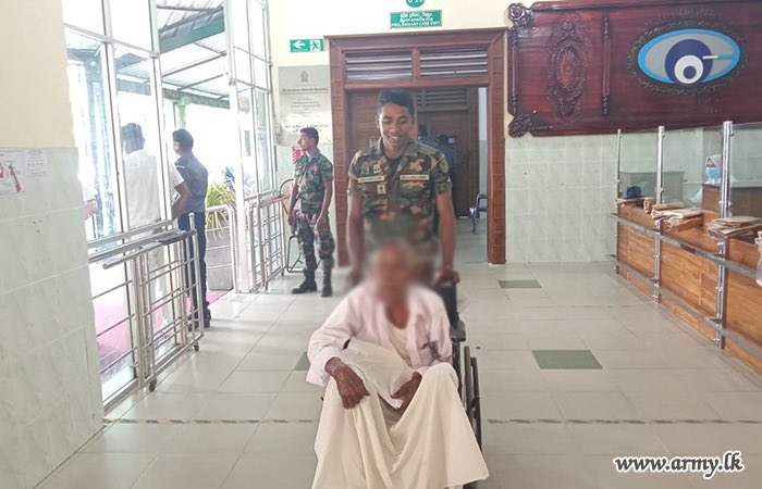SriLankaTweet's tweet photo. More than 1,200 Tri Forces personnel deployed to hospitals to maintain services due to the strike launched by Health Trade Unions: Army Spokesman #LKA #SriLanka #StrikeSL https://t.co/3AMp1RDwEl