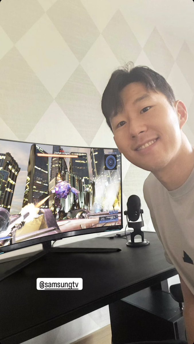 아저씨한테 옆집 고삐리 붙여줘야되.